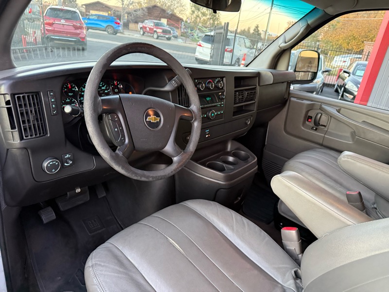 Chevrolet Express LT 3500 2011 Chevrolet Express LT 3500 2011