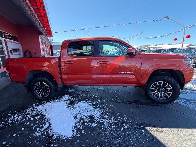 Toyota Tacoma SR5 Double Cab Long Bed V6 6AT 4WD 2016