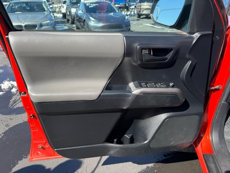 Toyota Tacoma SR5 Double Cab Long Bed V6 6AT 4WD 2016