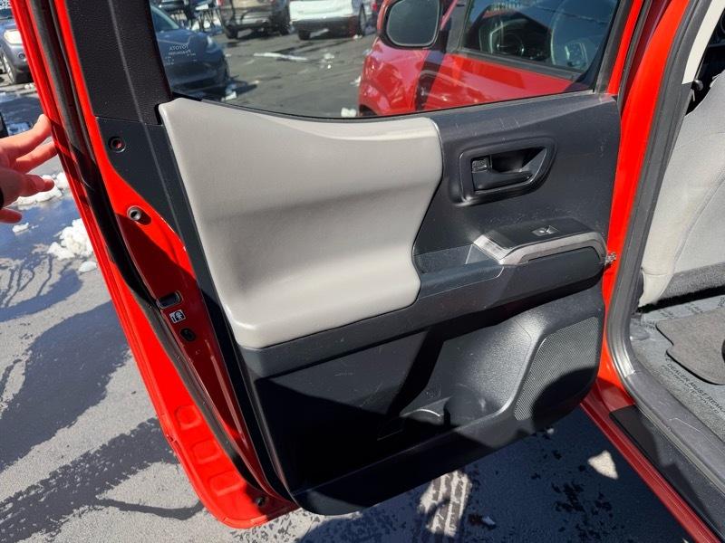 Toyota Tacoma SR5 Double Cab Long Bed V6 6AT 4WD 2016