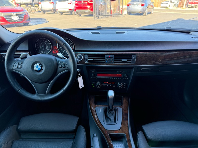 BMW 3-Series 335xi 2009