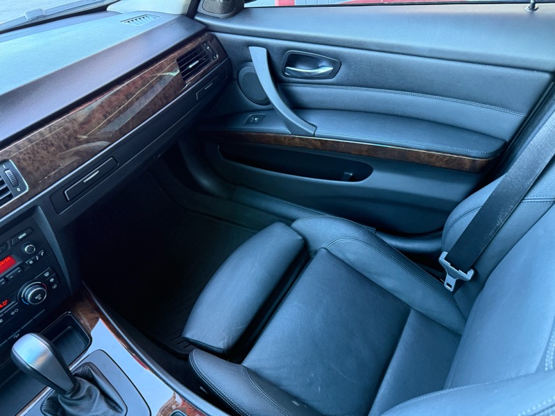 BMW 3-Series 335xi 2009