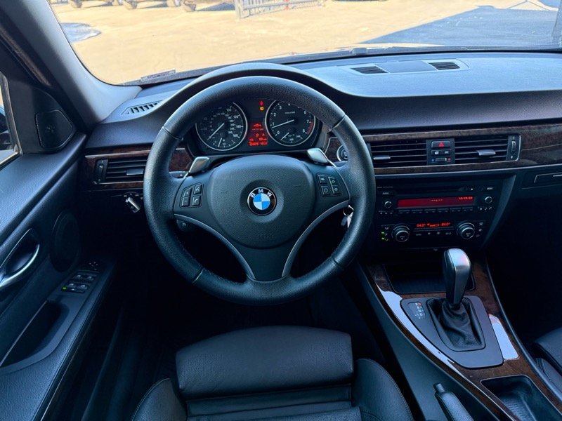 BMW 3-Series 335xi 2009