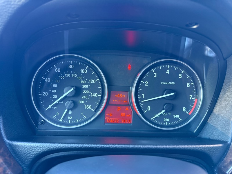 BMW 3-Series 335xi 2009