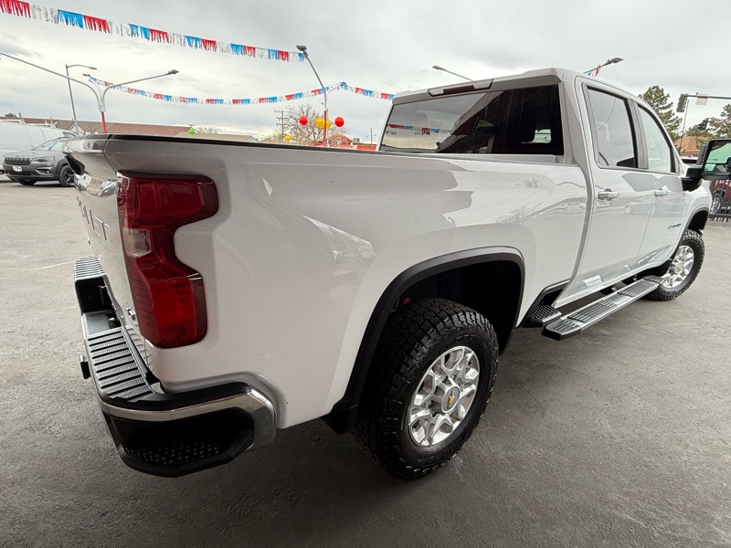 Chevrolet Silverado 2500HD LT Crew Cab Long Box 4WD 2023