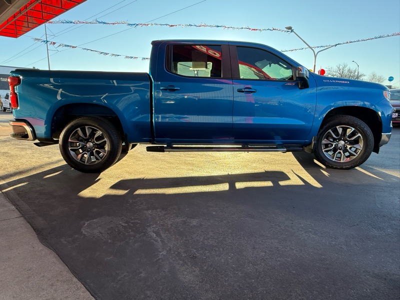 Chevrolet Silverado 1500 LT Crew Cab 2WD 2022