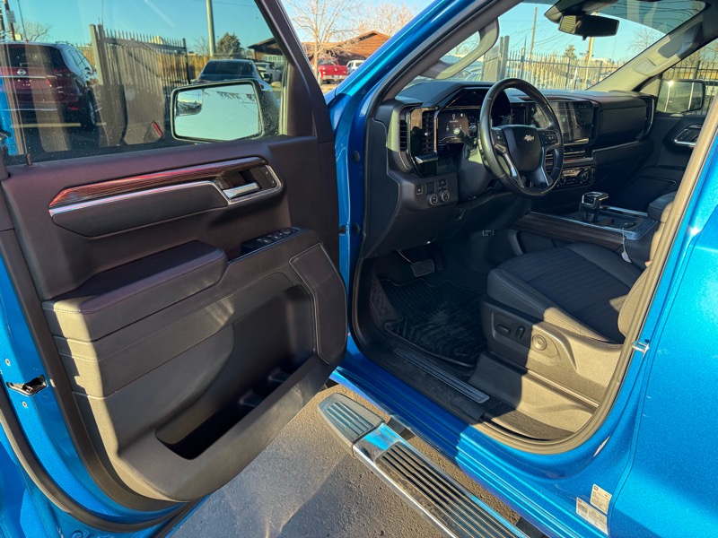 Chevrolet Silverado 1500 LT Crew Cab 2WD 2022