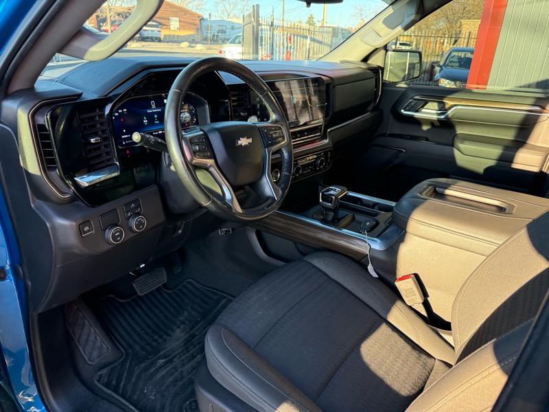 Chevrolet Silverado 1500 LT Crew Cab 2WD 2022