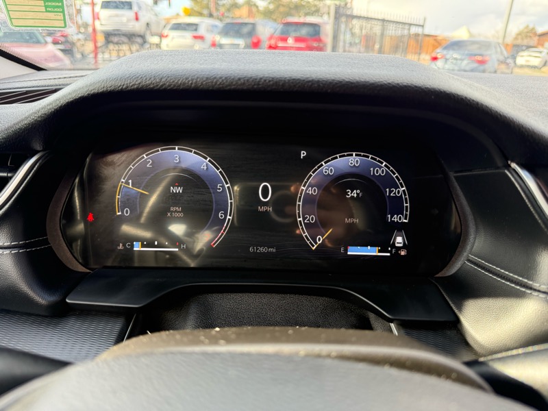 Jeep Grand Cherokee Laredo 4WD 2023