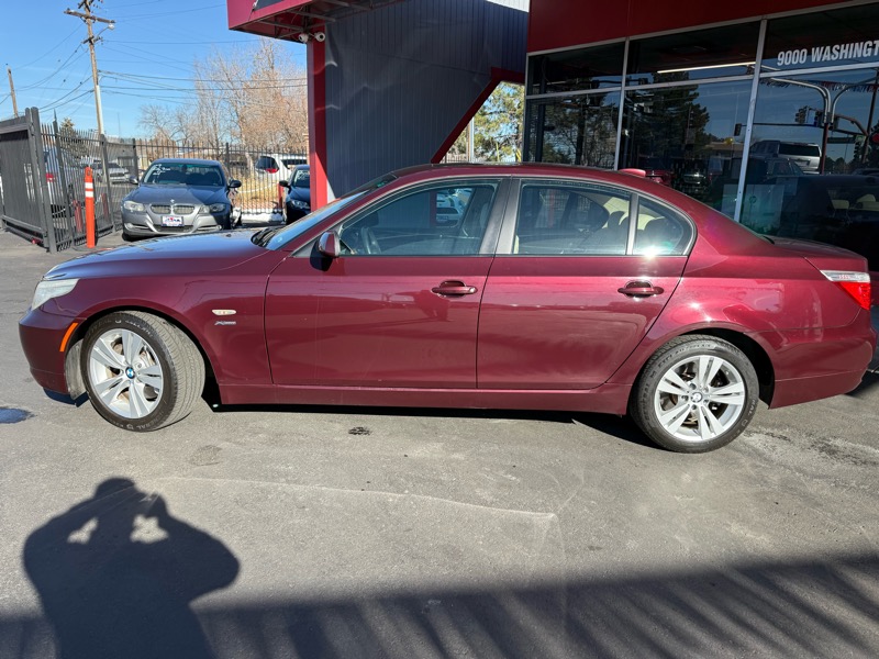 BMW 5-Series 528xi 2009