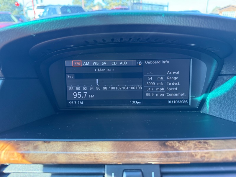 BMW 5-Series 528xi 2009