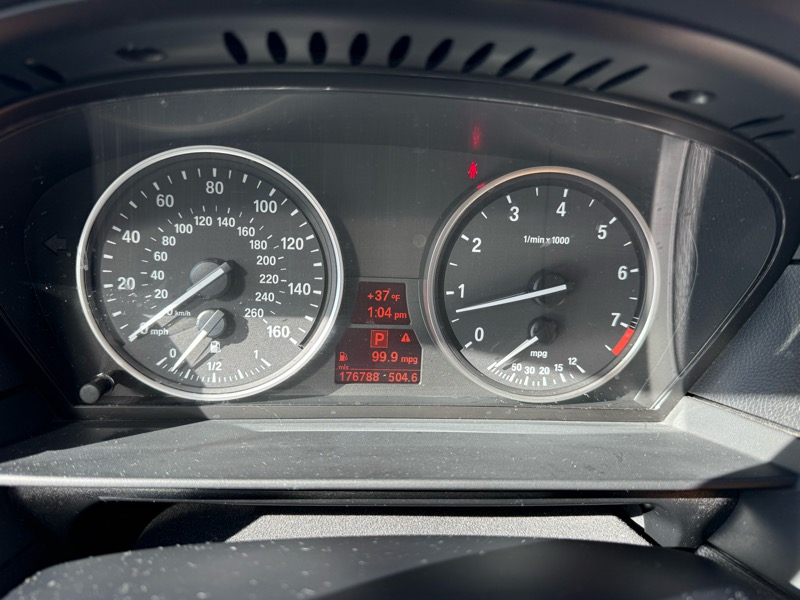 BMW 5-Series 528xi 2009