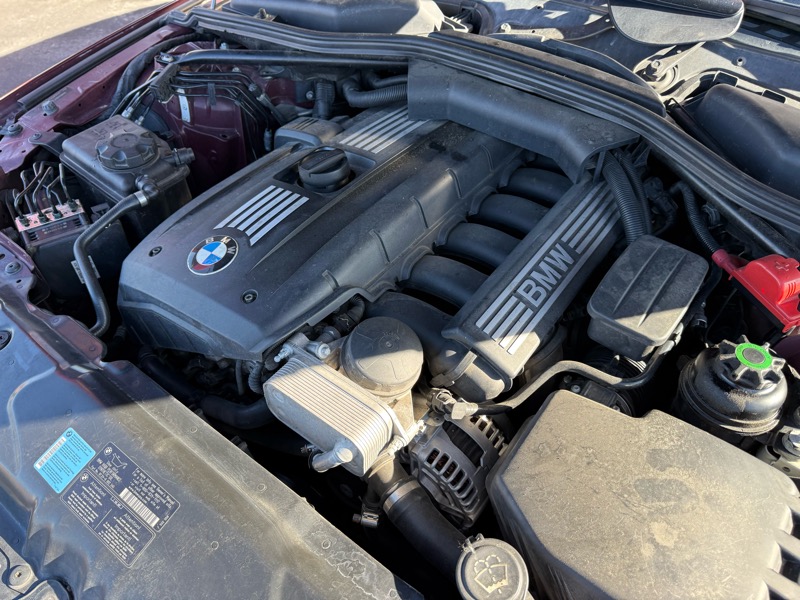 BMW 5-Series 528xi 2009