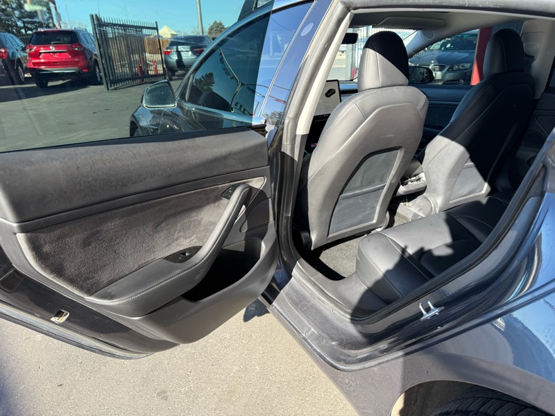 Tesla Model 3 Standard Range Plus 2020