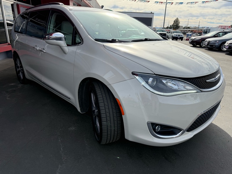 Chrysler Pacifica Limited 2019
