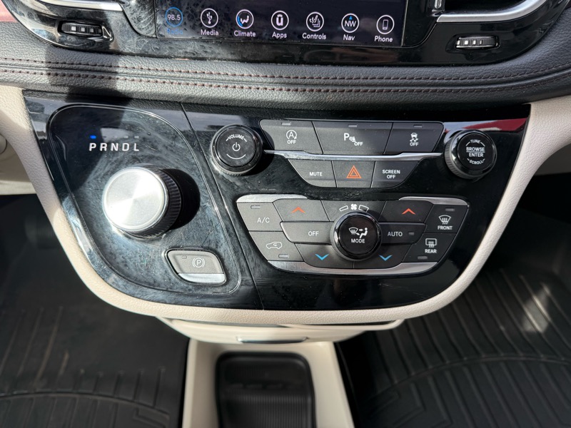 Chrysler Pacifica Limited 2019