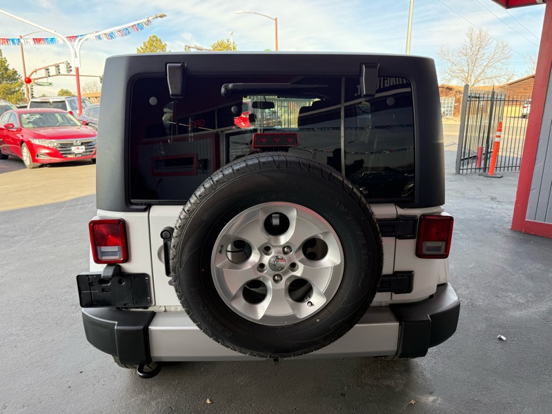 Jeep Wrangler Unlimited Sahara 4WD 2014