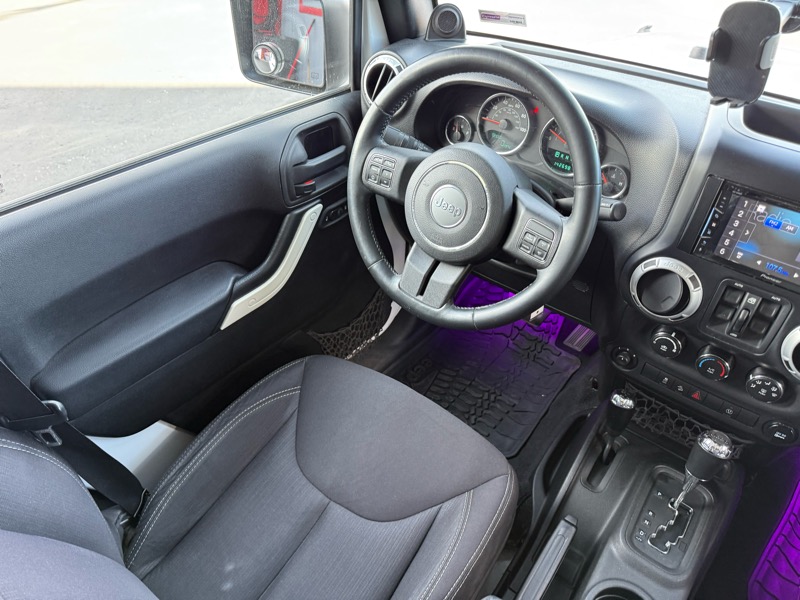 Jeep Wrangler Unlimited Sahara 4WD 2014