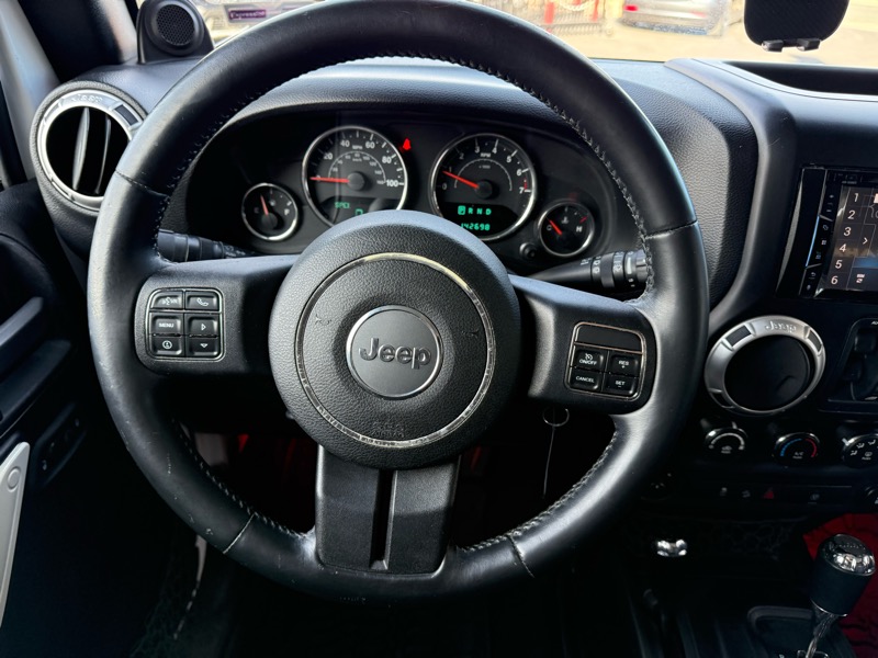 Jeep Wrangler Unlimited Sahara 4WD 2014