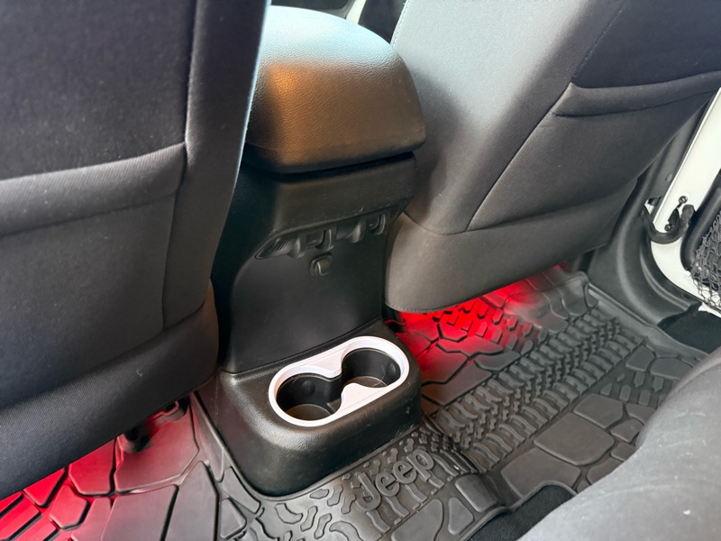 Jeep Wrangler Unlimited Sahara 4WD 2014