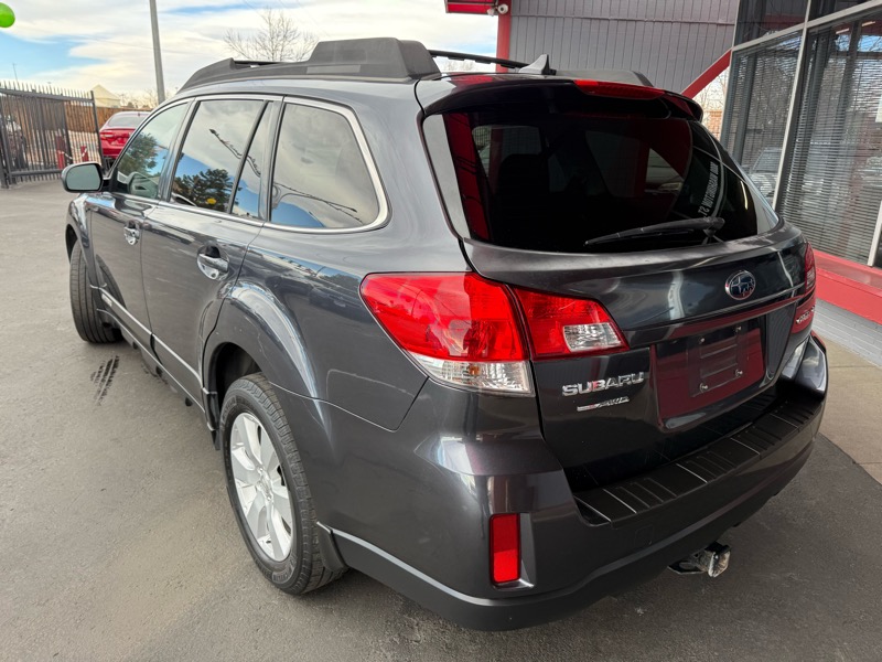 Subaru Outback 2.5i Limited 2011