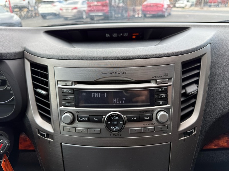 Subaru Outback 2.5i Limited 2011