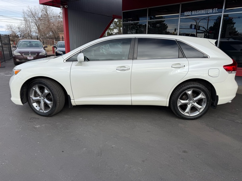Toyota Venza FWD V6 2011