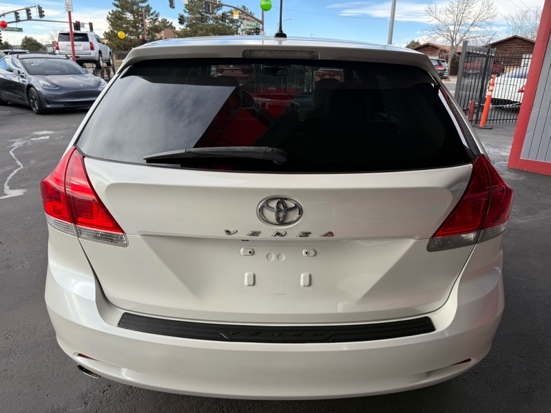 Toyota Venza FWD V6 2011