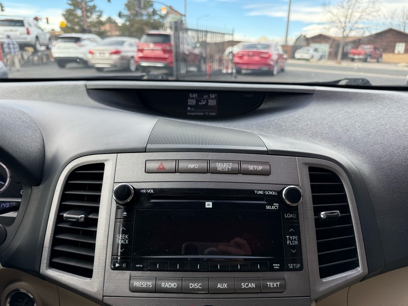 Toyota Venza FWD V6 2011