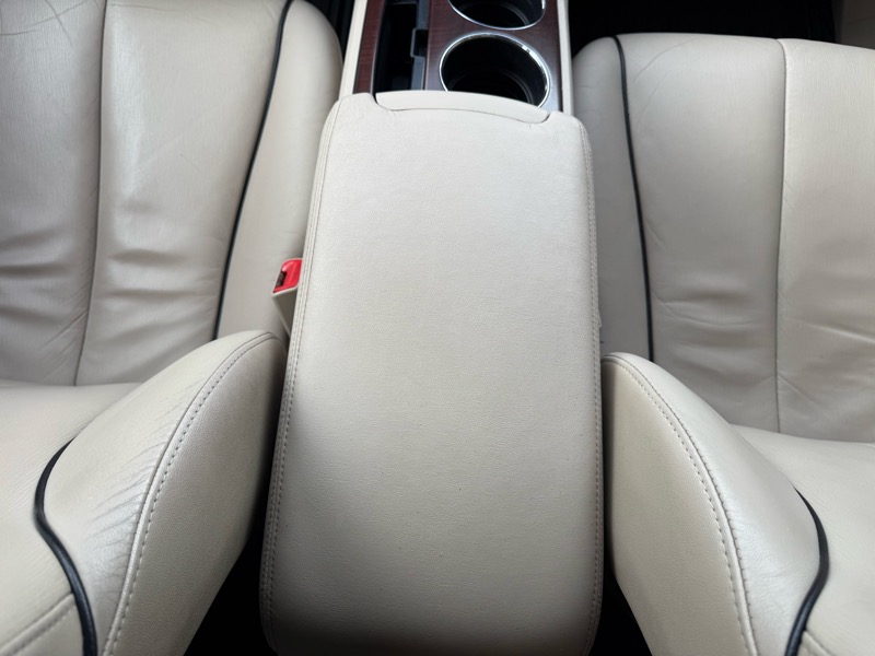 Toyota Venza FWD V6 2011