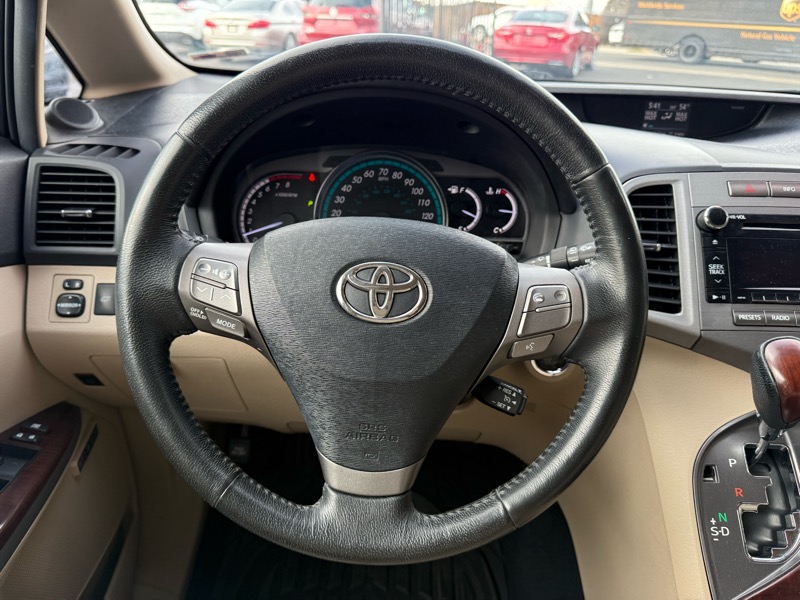 Toyota Venza FWD V6 2011