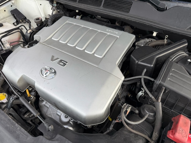 Toyota Venza FWD V6 2011