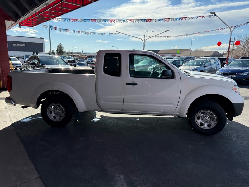Nissan Frontier S King Cab I4 5MT 2WD 2016