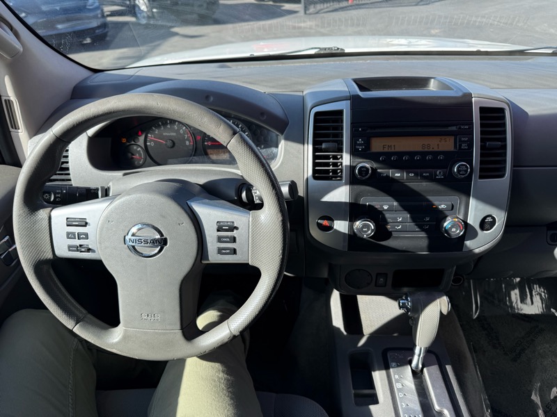 Nissan Frontier S King Cab I4 5MT 2WD 2016