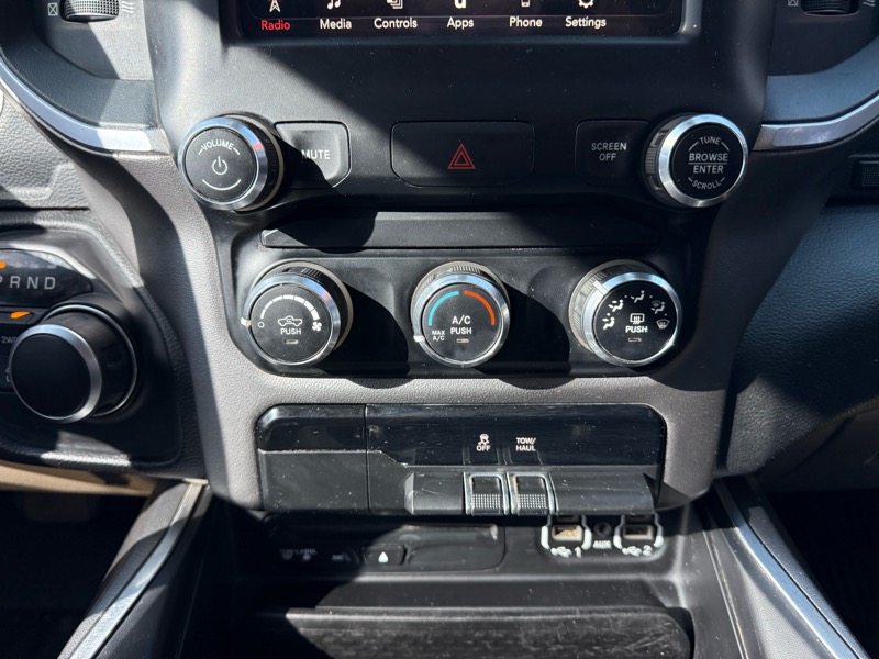 RAM 1500 Big Horn Crew Cab SWB 4WD 2019