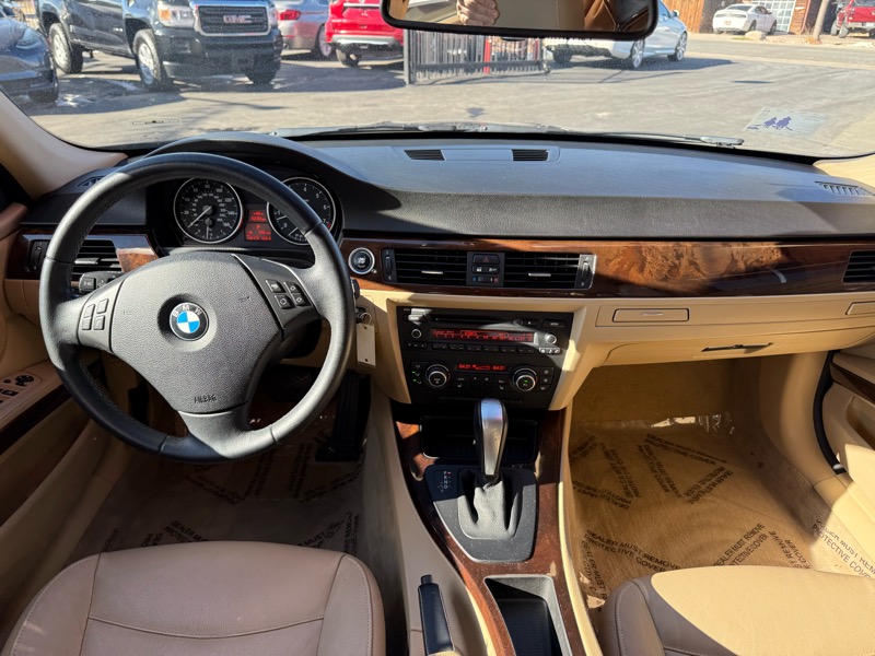 BMW 3-Series 328i xDrive 2011