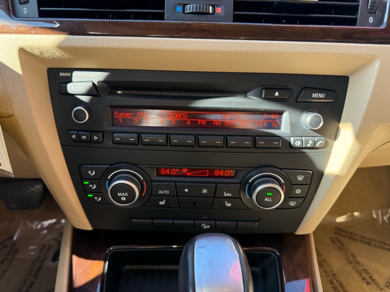 BMW 3-Series 328i xDrive 2011