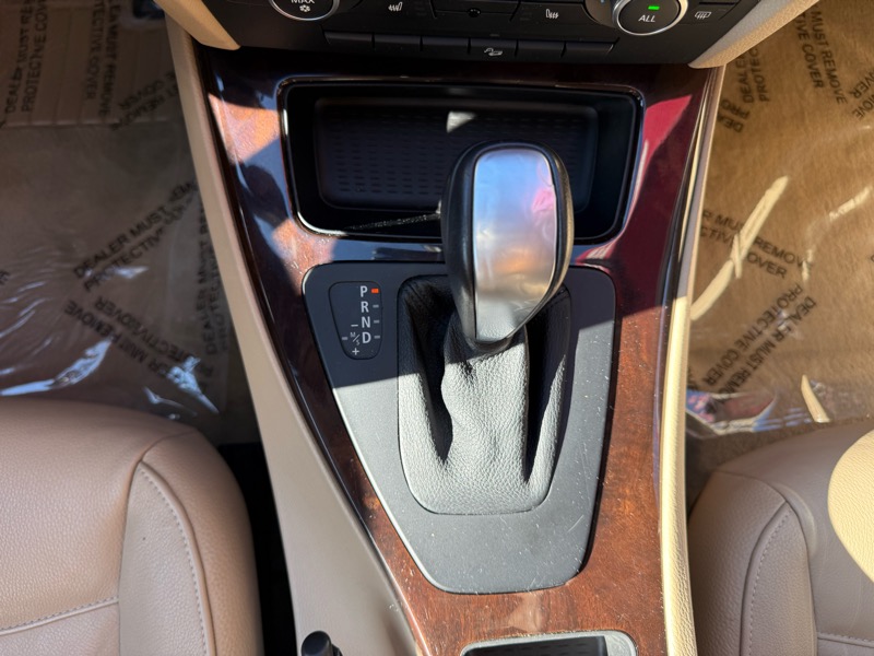 BMW 3-Series 328i xDrive 2011