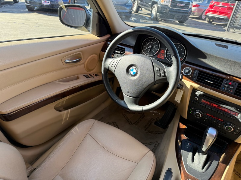 BMW 3-Series 328i xDrive 2011