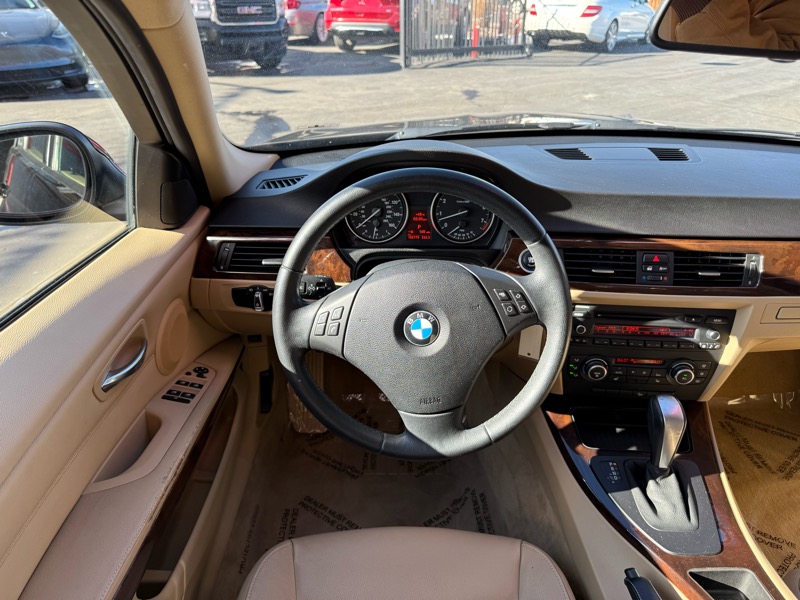 BMW 3-Series 328i xDrive 2011
