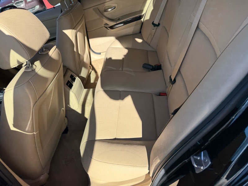 BMW 3-Series 328i xDrive 2011