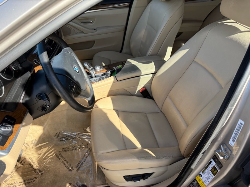 BMW 5-Series 535i xDrive 2012