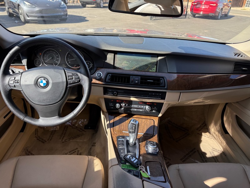 BMW 5-Series 535i xDrive 2012