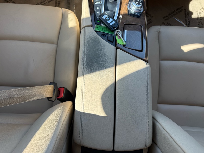 BMW 5-Series 535i xDrive 2012