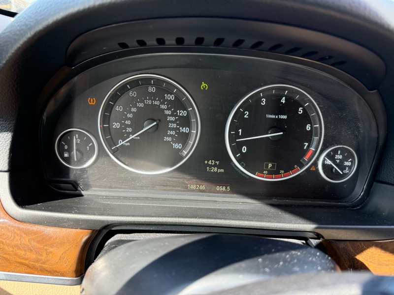 BMW 5-Series 535i xDrive 2012