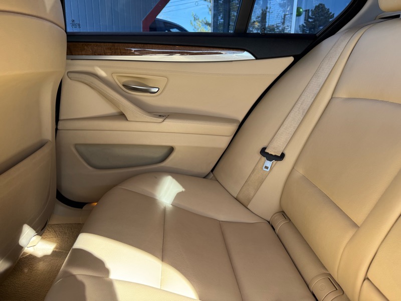 BMW 5-Series 535i xDrive 2012