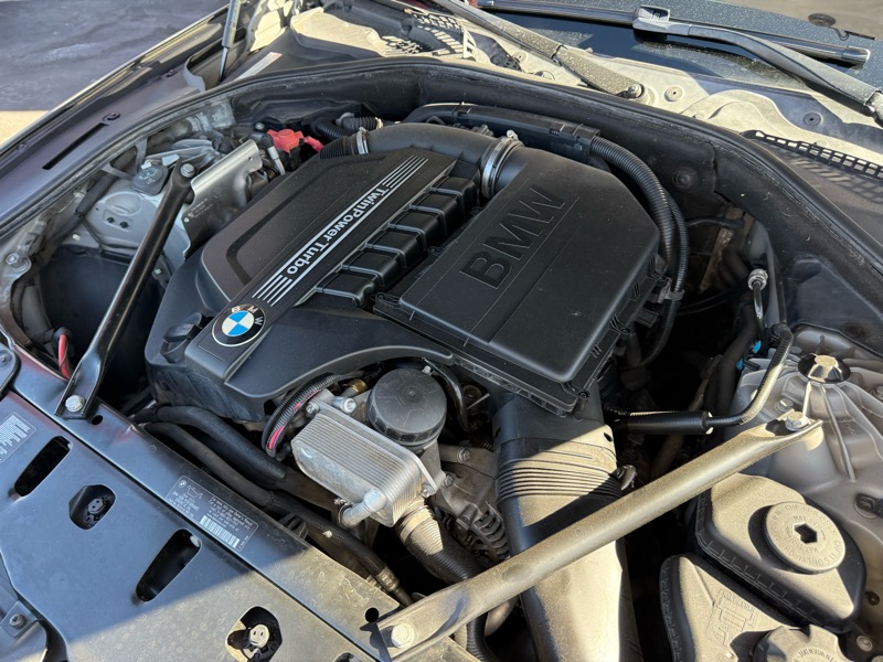 BMW 5-Series 535i xDrive 2012