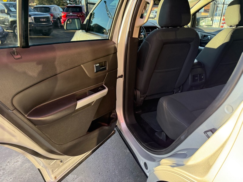 Ford Edge SE FWD 2013