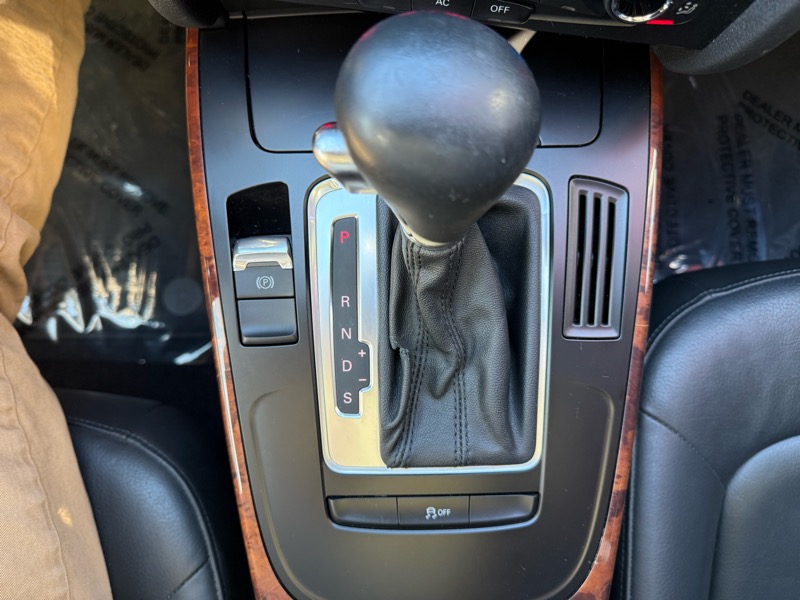 Audi A5 Coupe 2.0T quattro Tiptronic 2011