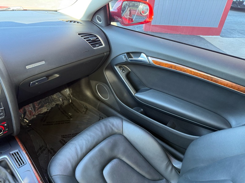 Audi A5 Coupe 2.0T quattro Tiptronic 2011